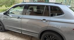 Volkswagen Tiguan 2022 года за 15 900 000 тг. в Алматы – фото 5
