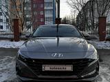 Hyundai Elantra 2023 года за 10 800 000 тг. в Петропавловск – фото 2