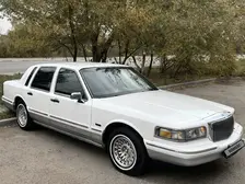 Lincoln Town Car, 1991