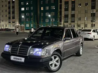 Mercedes-Benz E 230