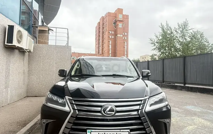 Lexus LX 570 2017 года за 33 500 000 тг. в Астана