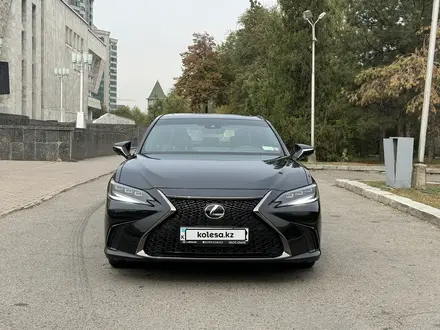 Lexus ES 350 2023 года за 29 500 000 тг. в Алматы – фото 2