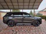 Kia Sorento 2023 года за 18 500 000 тг. в Шымкент – фото 3