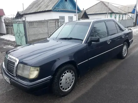 Mercedes-Benz E 230 1992 года за 1 650 000 тг. в Талдыкорган – фото 5