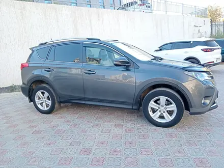 Toyota RAV4 2014 года за 9 200 000 тг. в Актау – фото 4