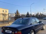 Mercedes-Benz E 230 1991 года за 1 800 000 тг. в Алматы – фото 4