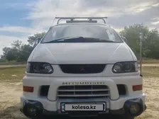 Mitsubishi Delica, 2002