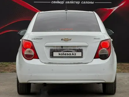 Chevrolet Aveo 2013 года за 3 800 000 тг. в Караганда – фото 4