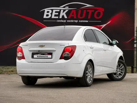Chevrolet Aveo 2013 года за 3 800 000 тг. в Караганда – фото 5