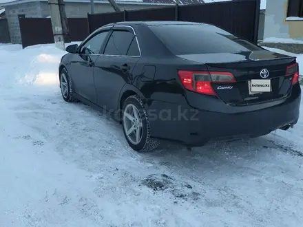 Toyota Camry 2013 года за 5 300 000 тг. в Актобе – фото 10