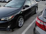 Toyota Camry 2013 годаfor6 500 000 тг. в Актобе – фото 3