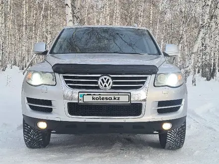 Volkswagen Touareg 2007 года за 7 200 000 тг. в Петропавловск
