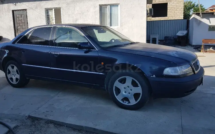 Audi A8 1996 годаүшін2 500 000 тг. в Атырау