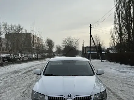 Skoda Superb 2014 года за 7 500 000 тг. в Семей – фото 2