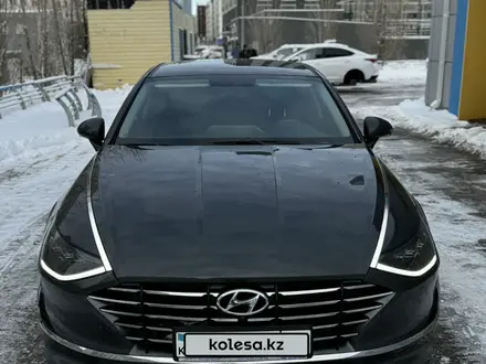 Hyundai Sonata 2022 года за 12 550 000 тг. в Астана – фото 2