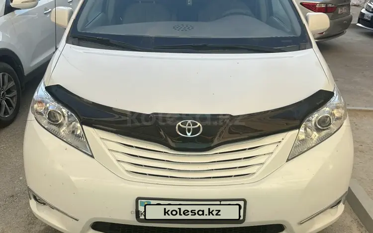 Toyota Sienna 2014 года за 11 500 000 тг. в Жанаозен