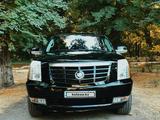 Cadillac Escalade 2007 годаfor10 000 000 тг. в Тараз