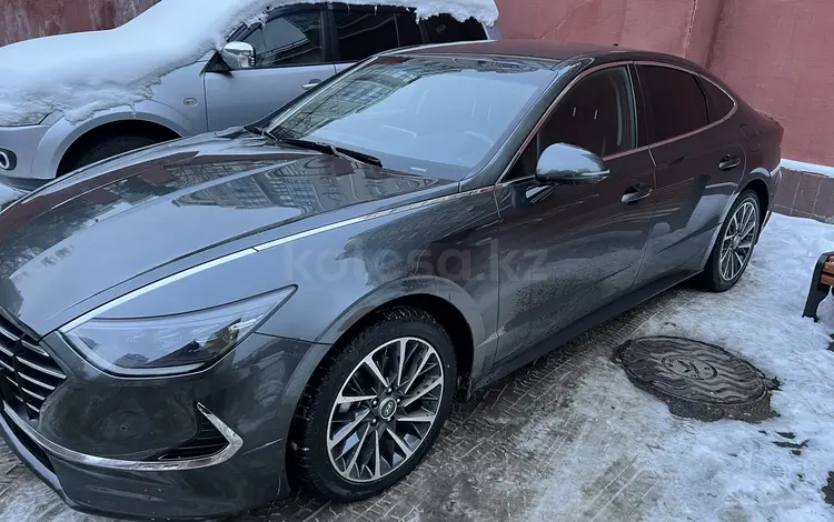 Hyundai Sonata 2021 годаfor12 500 000 тг. в Алматы