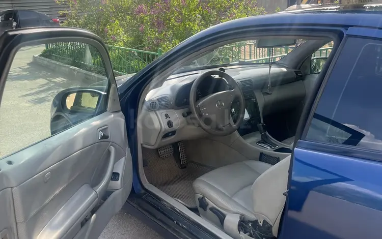 Mercedes-Benz C 230 2002 года за 2 500 000 тг. в Астана