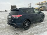 Toyota RAV4 2016 годаfor9 100 000 тг. в Уральск – фото 4