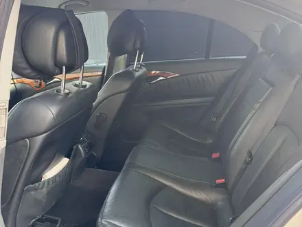 Mercedes-Benz E 320 2002 года за 5 500 000 тг. в Алматы – фото 13