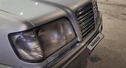 Mercedes-Benz E 230 1990 годаfor1 350 000 тг. в Шымкент