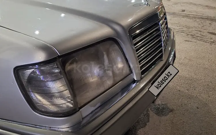 Mercedes-Benz E 230 1990 годаfor1 350 000 тг. в Шымкент