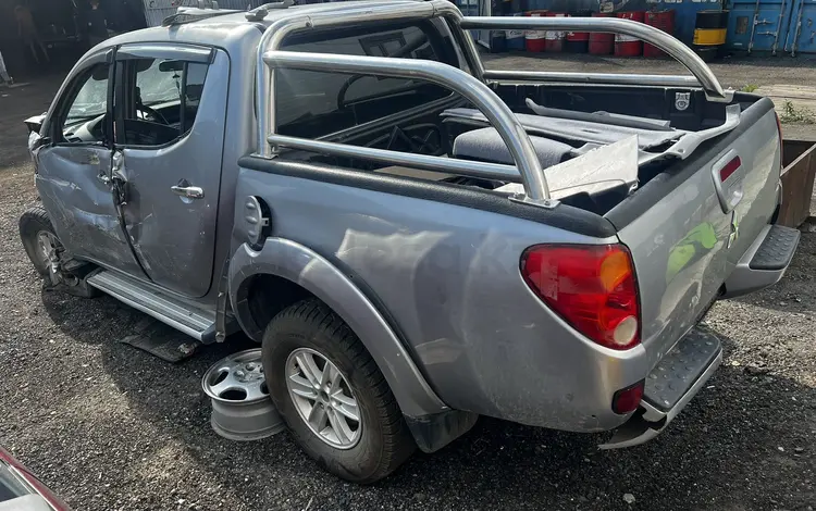 Mitsubishi L200 2008 года за 100 000 тг. в Семей