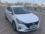 Hyundai Accent 2022 года за 8 500 000 тг. в Актау – фото 3