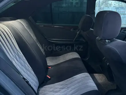 Mercedes-Benz E 320 1997 года за 3 800 000 тг. в Атырау – фото 13