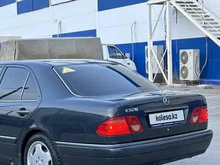 Mercedes-Benz E 320 1997 года за 3 800 000 тг. в Атырау – фото 5