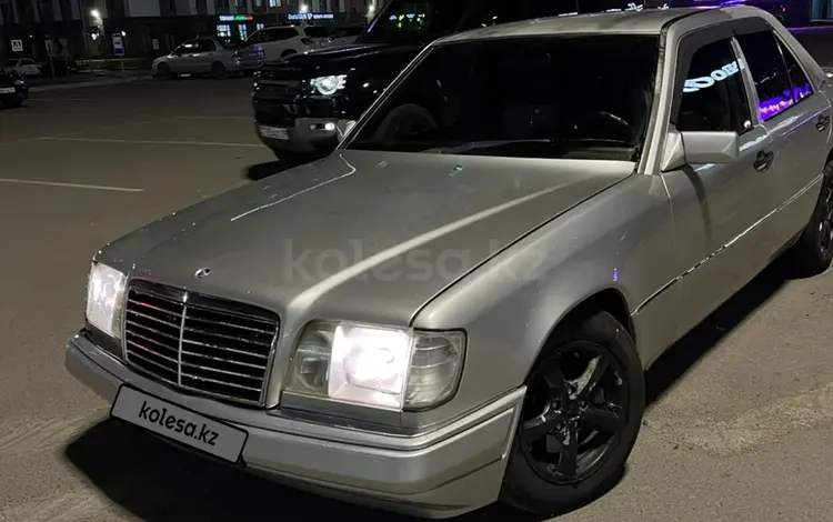 Mercedes-Benz E 320 1993 годаүшін2 200 000 тг. в Астана