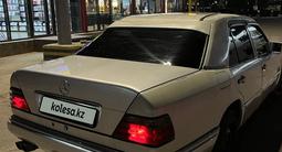 Mercedes-Benz E 320 1993 годаfor2 200 000 тг. в Астана – фото 4