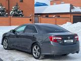 Toyota Camry 2012 годаfor7 800 000 тг. в Актобе – фото 4