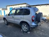 Chevrolet Niva 2012 годаfor3 000 000 тг. в Караменды