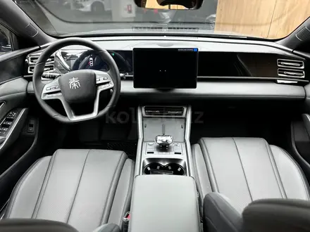 BYD Qin L DM-i Leading 2025 года за 10 300 000 тг. в Шымкент – фото 25