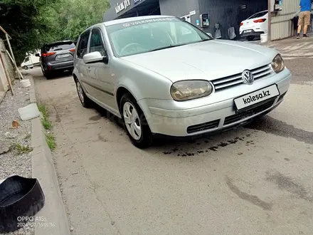 Volkswagen Golf 2003 года за 2 100 000 тг. в Алматы