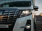 Toyota Alphard 2017 годаfor23 500 000 тг. в Петропавловск – фото 3