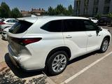 Toyota Highlander 2022 года за 24 000 000 тг. в Уральск – фото 4