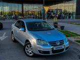 Volkswagen Jetta 2010 годаүшін4 200 000 тг. в Шымкент