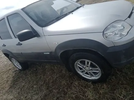 Chevrolet Niva 2012 года за 3 000 000 тг. в Караганда – фото 2