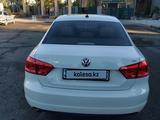 Volkswagen Passat 2016 года за 8 745 211 тг. в Алматы – фото 2
