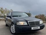 Mercedes-Benz C 200 1997 года за 1 750 000 тг. в Кокшетау