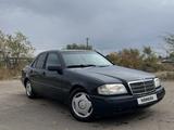 Mercedes-Benz C 200 1997 года за 1 750 000 тг. в Кокшетау – фото 2
