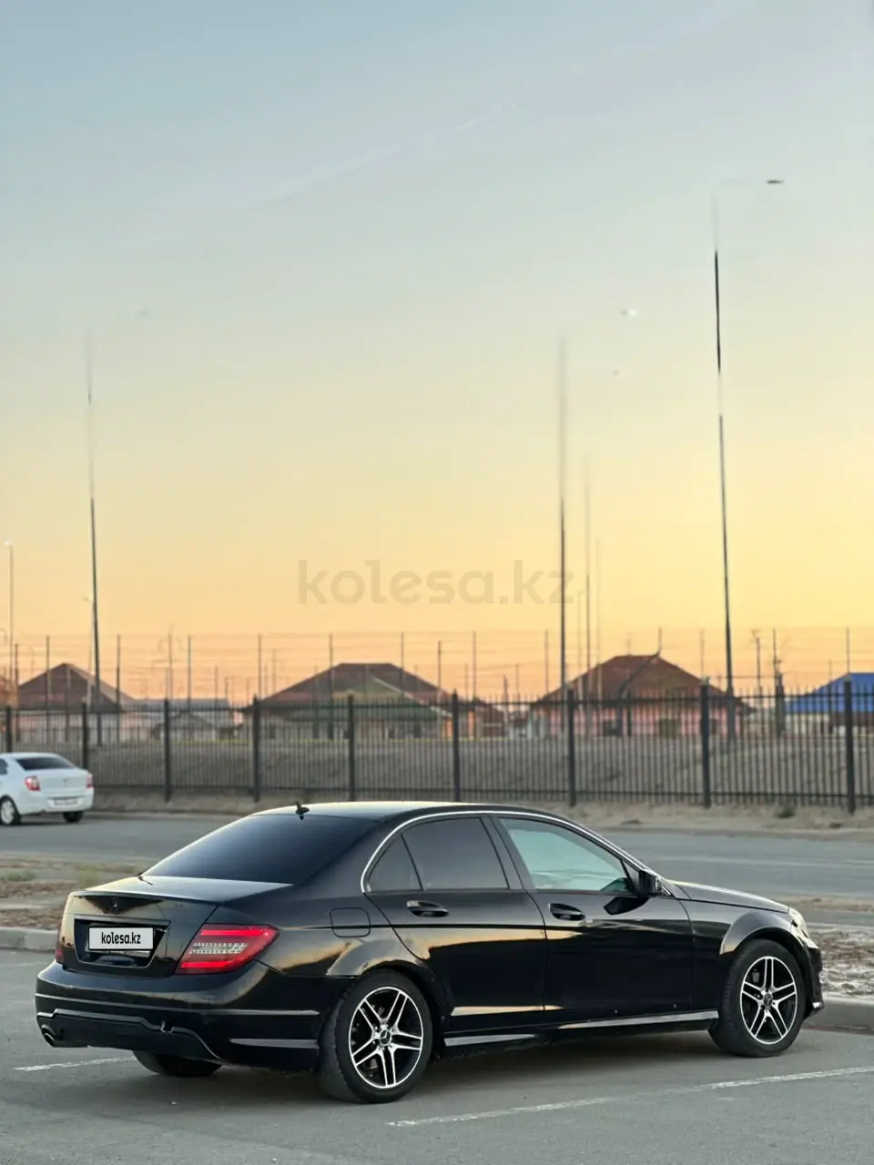 Mercedes-Benz C-Class, 2011