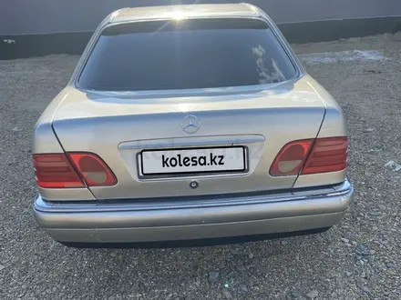 Mercedes-Benz E 320 1998 года за 2 300 000 тг. в Бейнеу – фото 5