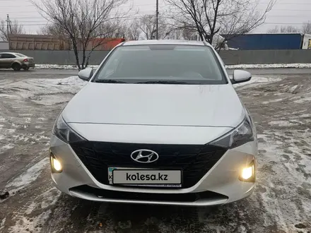 Hyundai Accent 2022 года за 7 600 000 тг. в Актобе – фото 14