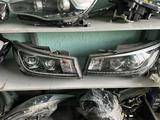 Kia carnival Фары передний бу оригинал за 8 688 тг. в Шымкент