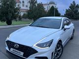 Hyundai Sonata 2020 годаfor11 900 000 тг. в Актау – фото 2