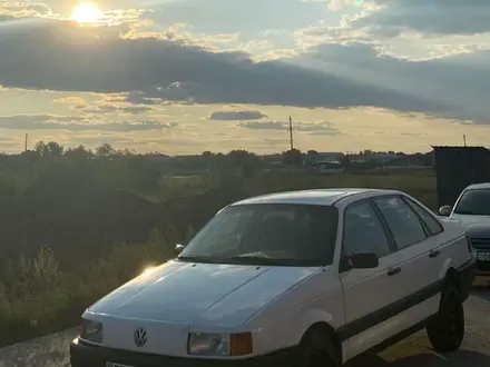 Volkswagen Passat 1991 года за 1 250 000 тг. в Уральск – фото 2